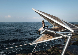 Illustration for article titled These Eerie Kinetic Sculptures by the Sea Would Also Make Electricity